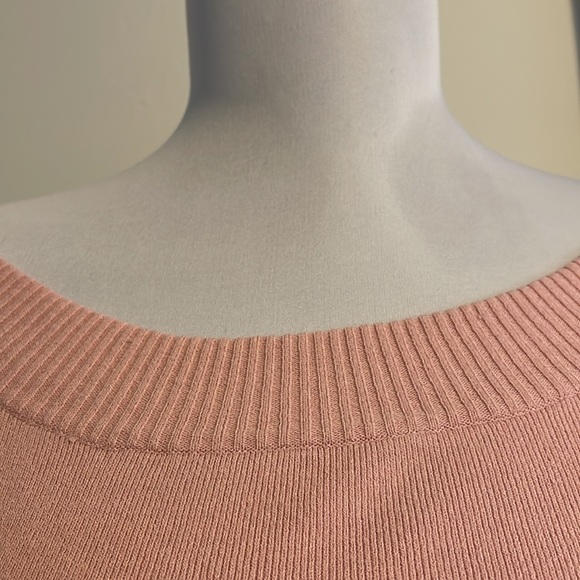 Ann Taylor Loft- boat neck/off the shoulder sweater in  soft pink - Picture 2 of 5
